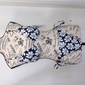 HURLEY | Women's Black/White Floral Underwire Cheeky Tie Up Bikini